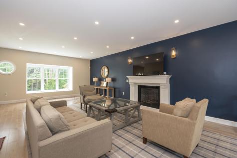 4 Leslie Street Falmouth MA 02543