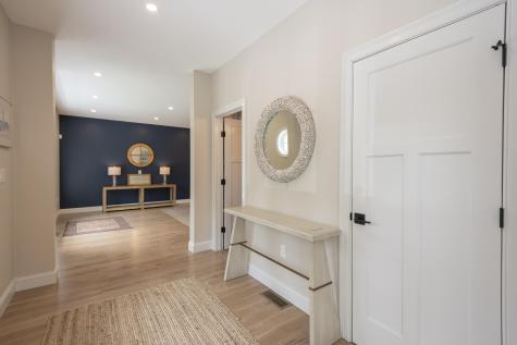 4 Leslie Street Falmouth MA 02543