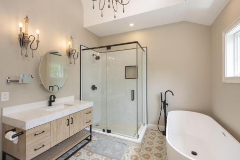 4 Leslie Street Falmouth MA 02543