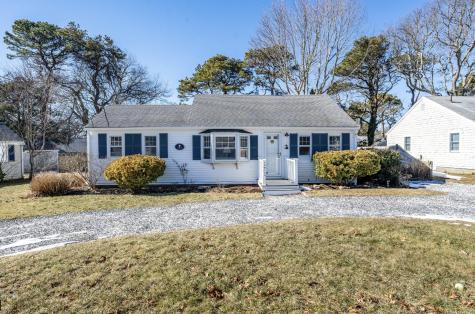 121 6TH Avenue Barnstable MA 02630