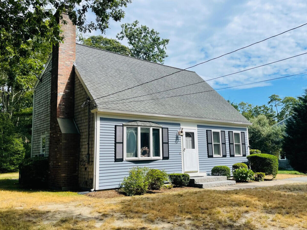9 James Circle Mashpee MA 02649