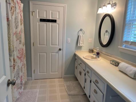 9 James Circle Mashpee MA 02649
