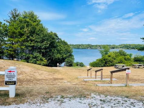 9 James Circle Mashpee MA 02649