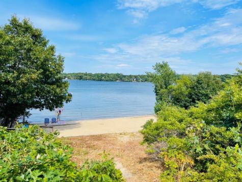 9 James Circle Mashpee MA 02649