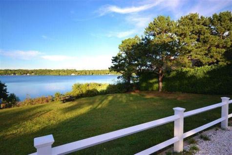 9 James Circle Mashpee MA 02649