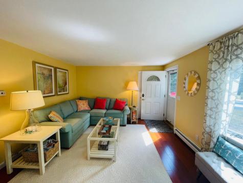 9 James Circle Mashpee MA 02649