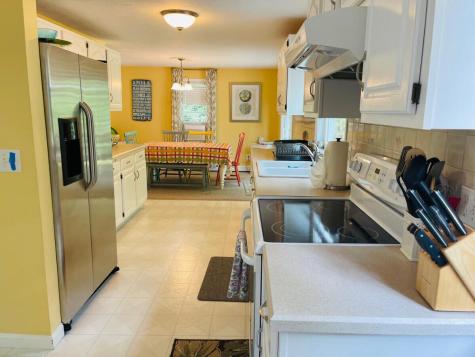 9 James Circle Mashpee MA 02649
