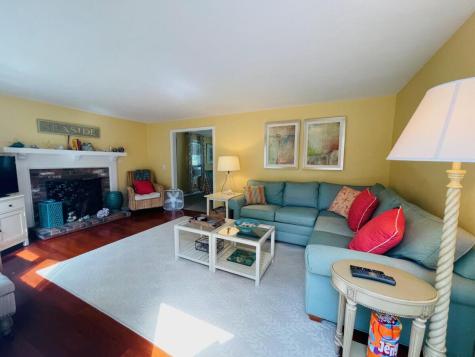 9 James Circle Mashpee MA 02649