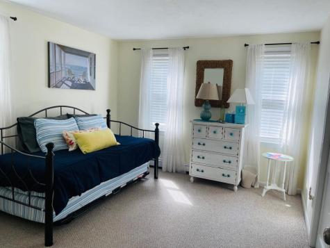 9 James Circle Mashpee MA 02649