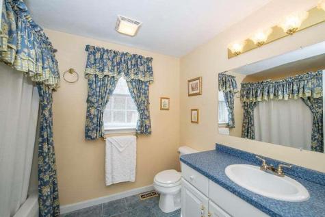 28 Quashnet Woods Drive Mashpee MA 02649