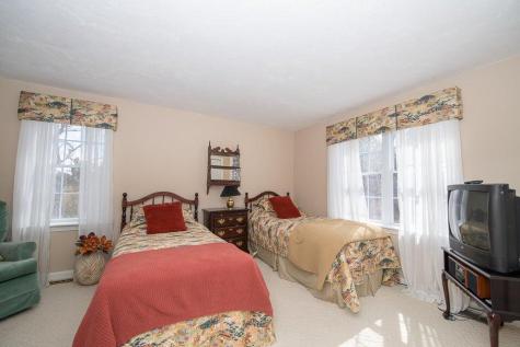 28 Quashnet Woods Drive Mashpee MA 02649