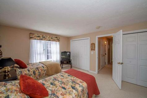 28 Quashnet Woods Drive Mashpee MA 02649