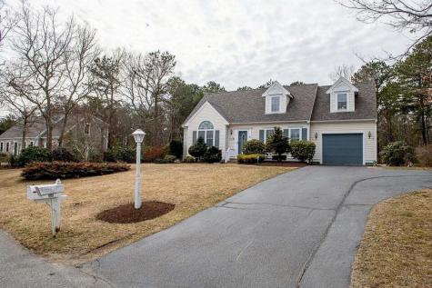 28 Quashnet Woods Drive Mashpee MA 02649