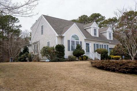 28 Quashnet Woods Drive Mashpee MA 02649