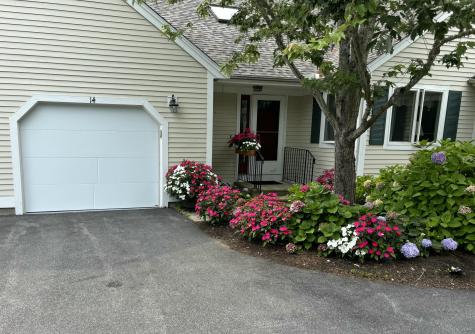 14 Pga Lane Mashpee MA 02649