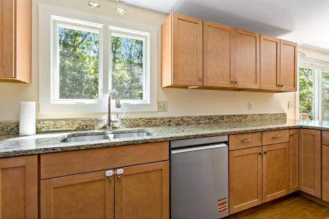 37 Redlands Road MA 02540