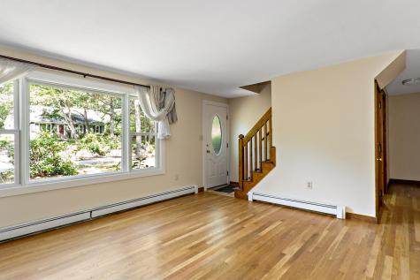 37 Redlands Road MA 02540