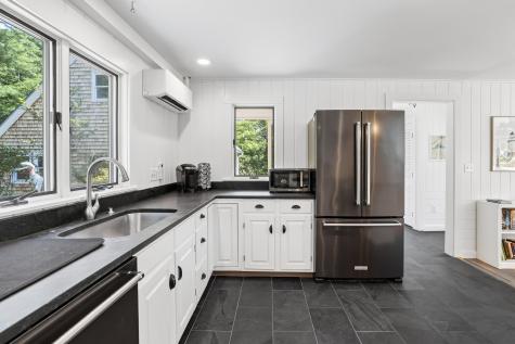 58 Munroe Avenue Oak Bluffs MA 02557