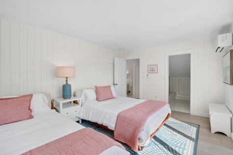 58 Munroe Avenue Oak Bluffs MA 02557