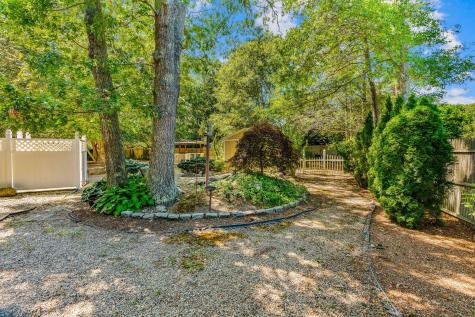 19 Rolling Acres Lane East Falmouth MA 02536