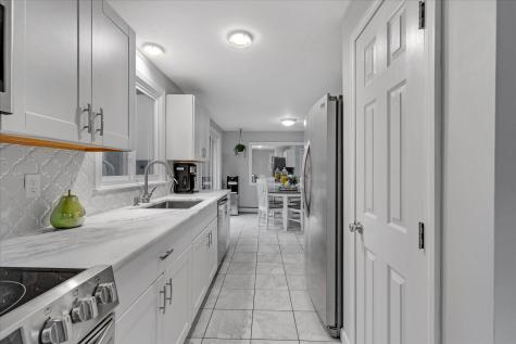 27 Avery Road Bourne MA 02559