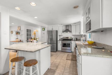 209 Greenwood Avenue Hyannis MA 02601
