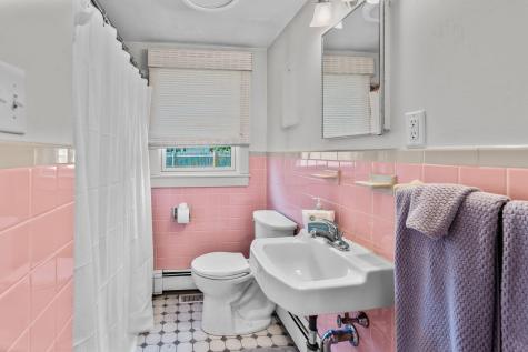 209 Greenwood Avenue Hyannis MA 02601