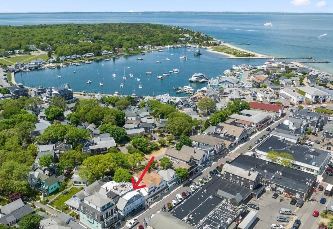 37 Circuit Avenue Oak Bluffs MA 02557