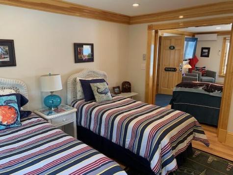 47 E Chop Drive Oak Bluffs MA 02557