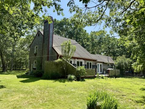 44 Iron Hill Road Oak Bluffs MA 02557