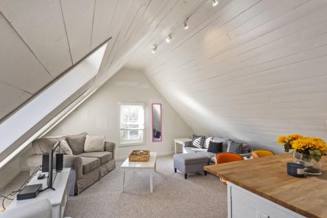 35 New York Avenue Oak Bluffs MA 02557