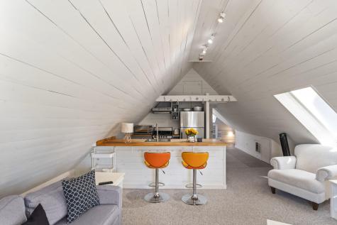 35 New York Avenue Oak Bluffs MA 02557