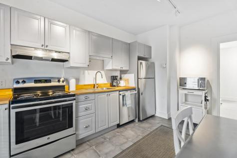 35 New York Avenue Oak Bluffs MA 02557