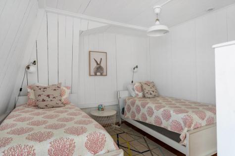 4 Canonicus Avenue Oak Bluffs MA 02557