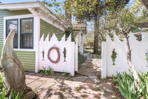 12 & 14 Maple Avenue Oak Bluffs MA 02557