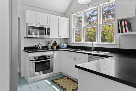 6 Brewster Avenue Oak Bluffs MA 02557