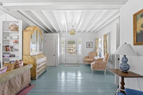 6 Brewster Avenue Oak Bluffs MA 02557