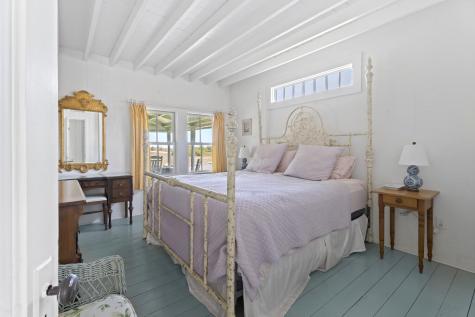 6 Brewster Avenue Oak Bluffs MA 02557