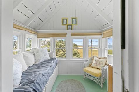 6 Brewster Avenue Oak Bluffs MA 02557