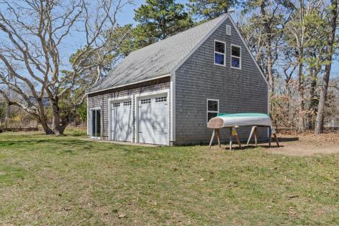 9 Sampson Avenue Edgartown MA 02539