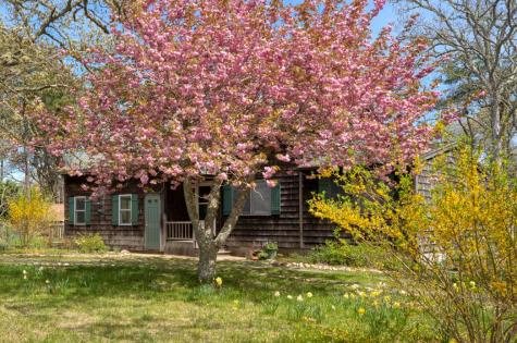 9 Sampson Avenue Edgartown MA 02539