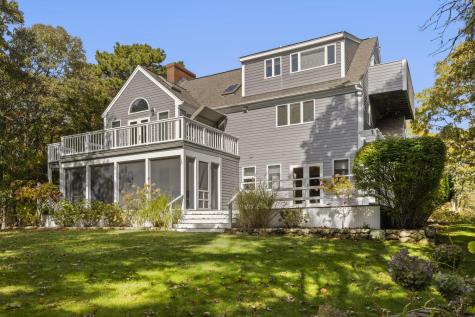 7 South Meadow Lane Oak Bluffs MA 02557