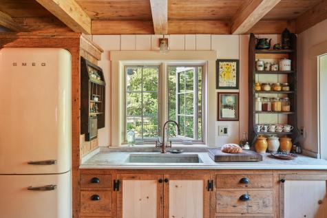 157 Ben Chase Road West Tisbury MA 02575