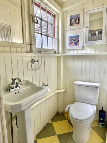 1 Cottage Park Oak Bluffs MA 02557