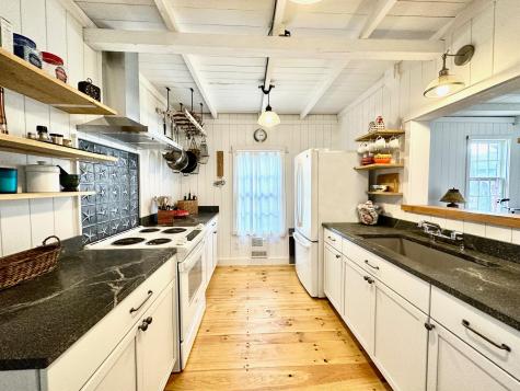 1 Cottage Park Oak Bluffs MA 02557