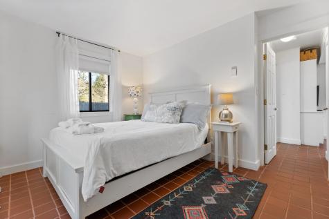 160 Bernard Circle Vineyard Haven MA 02568