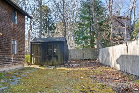 160 Bernard Circle Vineyard Haven MA 02568