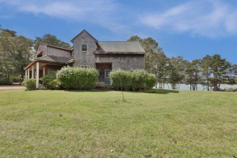 267 Barnes Road Oak Bluffs MA 02557
