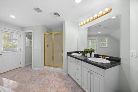 267 Barnes Road Oak Bluffs MA 02557