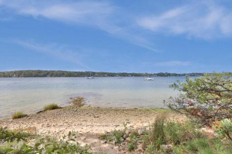 267 Barnes Road Oak Bluffs MA 02557